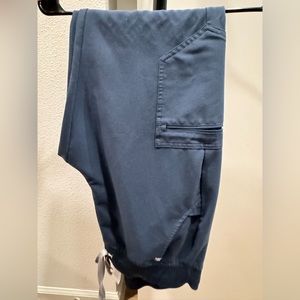 FIGS Zamora Jogger Scrub Pants used a couple of times, in great condition
